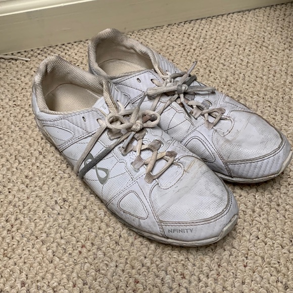NFINITI cheer shoes size 11 - Picture 1 of 2